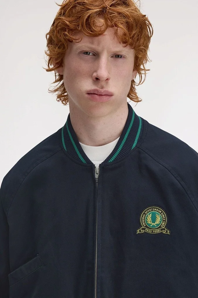 Бомбер Fred Perry Tennis Badge Bomber Jacket